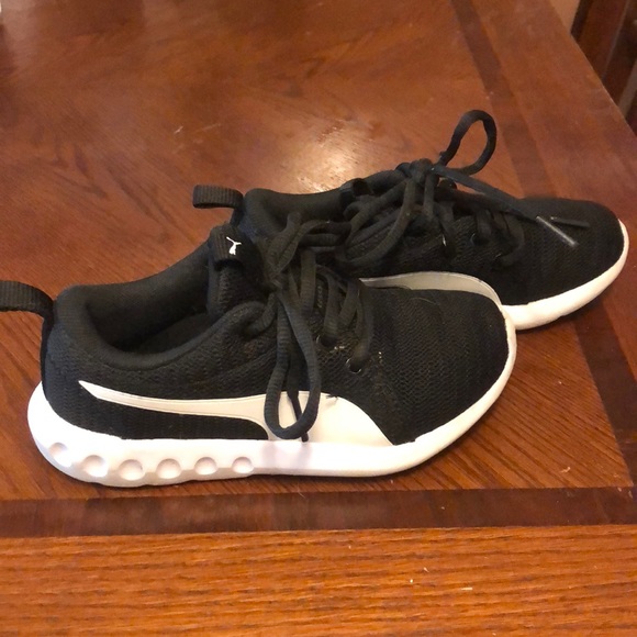 Puma Shoes - Picture 1 of 3